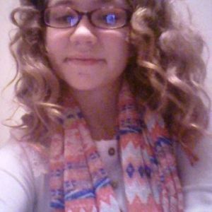 Meet your Posher, Mae